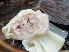 三鲜大馄饨-万寿斋(山阴路店)