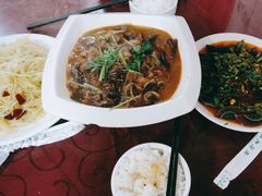 -洪姐川菜东北菜铁锅炖(天生丽街店)
