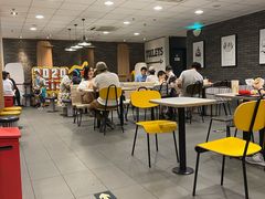 用餐区-麦当劳(百荣世贸商城店)