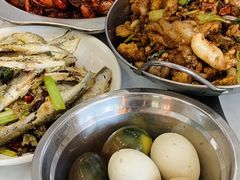 -丹水桥地锅鱼·翘嘴鲌·地方特色全鱼宴(丹江口大坝店)