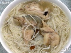 榮暉&nbsp;-&nbsp;天麻川芎魚頭米粉-荣晖咖啡美食(司打口店)