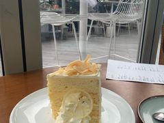 柠檬戚风蛋糕-城市露台景观餐厅(淮海路店)