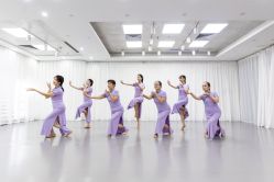 -深舞形体民族舞蹈工作室