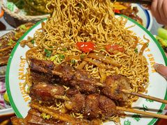 -威记烧嘢·南宁烧烤·超级生牛(绿地店)
