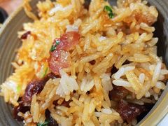 广式腊味煲仔饭-狐狸爱上椰子鸡(滨江星光大道店)