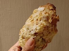 杏仁羊角-麦田工坊(月湖店)