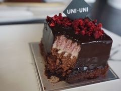 -UNI UNI(环亚凯瑟琳店)