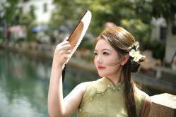 -一揽芳华汉服旗袍体验馆(拙政园店)