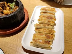芹菜猪肉锅贴-伊喜饺子·烤鸭(五道口学院路店)