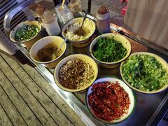 -拈签一笑黄牛肉辣卤串串