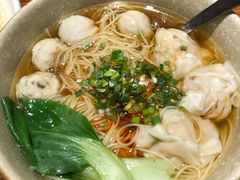 馄饨竹升面-全渔村小海鲜