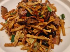 -呷湘厨·鱼汤捞饭·剁椒鱼头·辣椒炒肉(国家会展中心店)