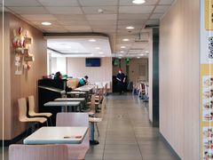 大堂-麦当劳(军博店)