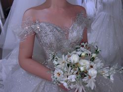 -艾米丽婚纱礼服