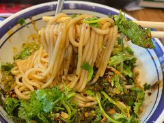 -云阿蛮云南生烫牛肉米线(奉贤路店)