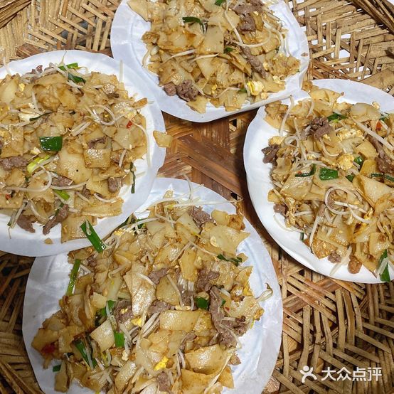 龙记老式大鼎炒粿条(泰安店)