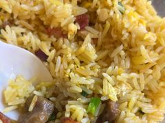 叉烧牛肉粒咖喱炒饭-明姨仔潮汕美食·碳炉猪脚·汕尾牛腩饭·起片鸡煲(起义路店)