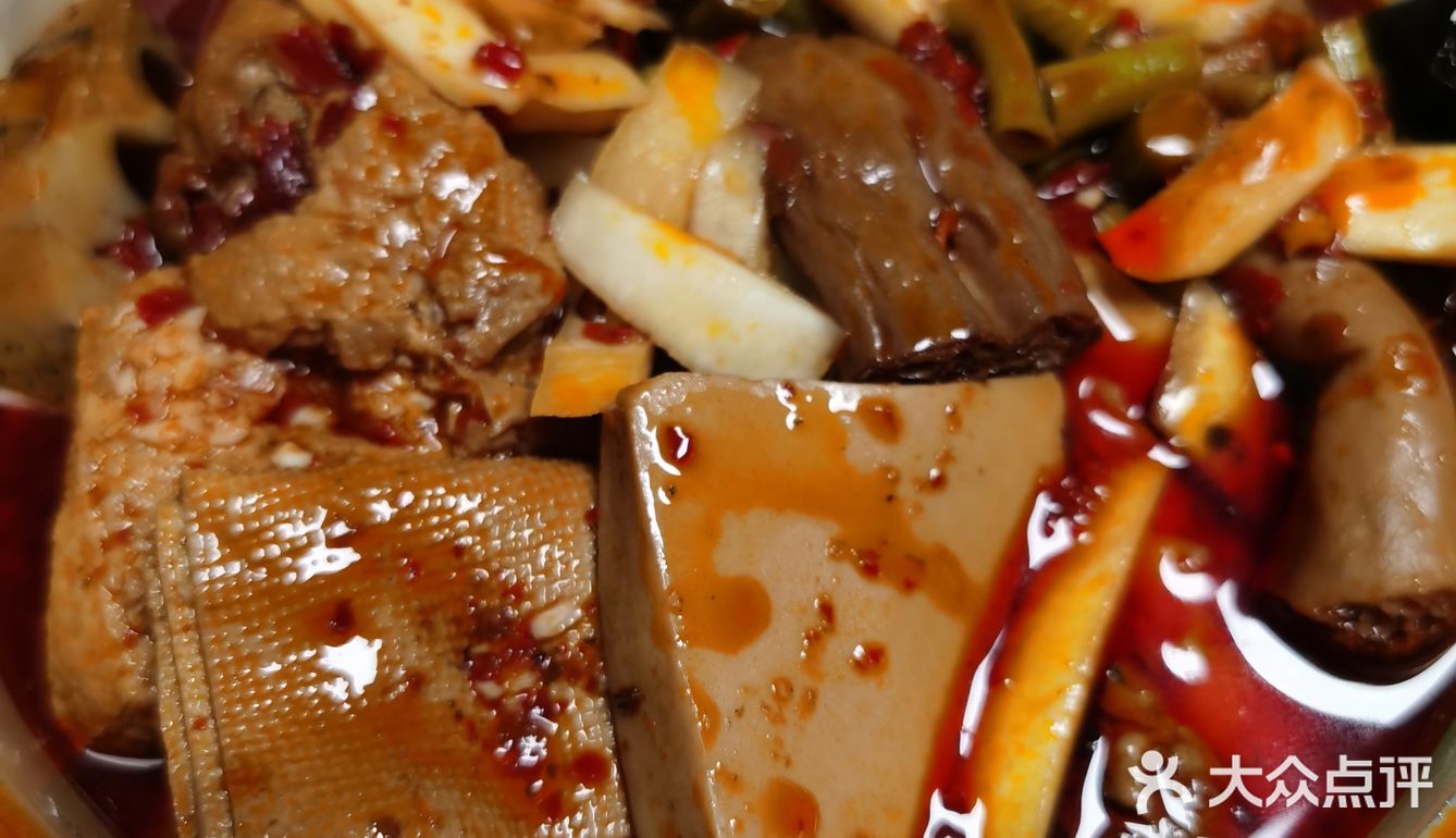 总体味道还行！老板还送了几串，特别客气。「墨鱼肠」还行
