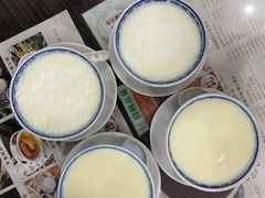 -周大娘牛乳(旧寨古村总店)