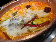 -洱火云南酸菜牛肉火锅(石景山当代商城店)