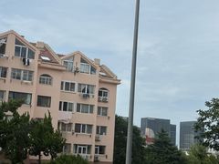-香格里拉鱼跃地中海西餐厅·牛排披萨