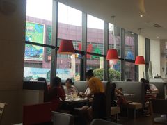 大堂-必胜客(武汉欢乐谷店)
