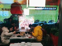 -鑫郭氏·南昌20年大排档·小龙虾羊蝎子(潮阳里店)