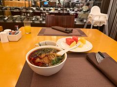 -上海西藏大厦万怡酒店Momo Cafe(徐汇店)