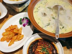 -湘力力小院·鱼汤泡饭(枫林路店)