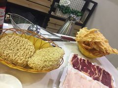 -三头牛·潮汕牛肉生蚝火锅 (夏湾店)