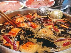 -重庆风光老灶火锅城(同德广场店)