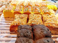 -法桐蛋糕·手作面包(万达公馆店)