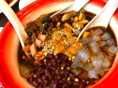 -爆炸头阿姨小四川正宗川味小吃(无任何分店)