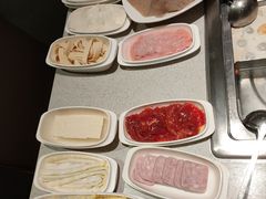 -海底捞火锅(新松江路生日主题店)