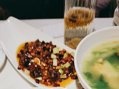 宫保鸡丁-夫妻肺片·中华老字号·正宗川菜(春熙路店)