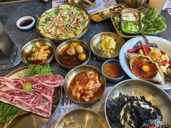 -草家酱蟹炭火烤肉店(珲春南路二店)
