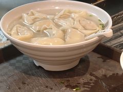 刀鱼馄饨-老半斋(福州路店)