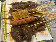 -顶峰夜宴·龙虾烧烤大排档(九江学院店)