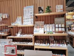 -百新书局(尚悦湾店)