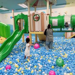 -莫莉幻想儿童乐园(武汉经开永旺店)