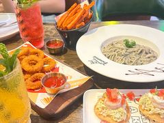 -Famous肥猫墨西哥音乐餐吧(五棵松华熙LIVE店)