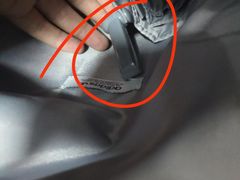 -阿迪达斯(武林银泰三叶草店)