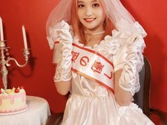 -五一换装自拍馆