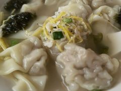 虾肉小馄饨-王家沙点心店(南京西路总店)