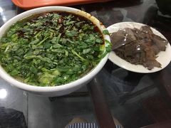 -牛一嘴·兰州牛肉面·大盘鸡(财富中心店)