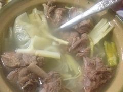 馄饨老鸭煲-老品芳