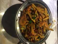 -小鱼儿海鲜港(新村十区店)