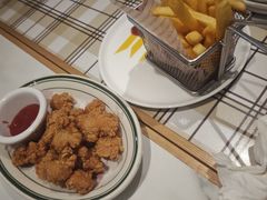 -菲滋意式餐厅(临海银泰店)