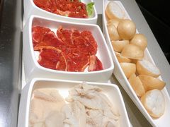 -海底捞火锅鲜切牛肉主题店(长寿路店)