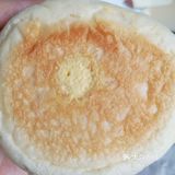店里还专门有一款只有冰面包皮的「浮云包」